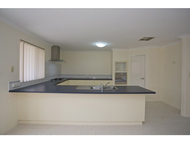 15 Sittella Gardens, East Cannington WA 6107