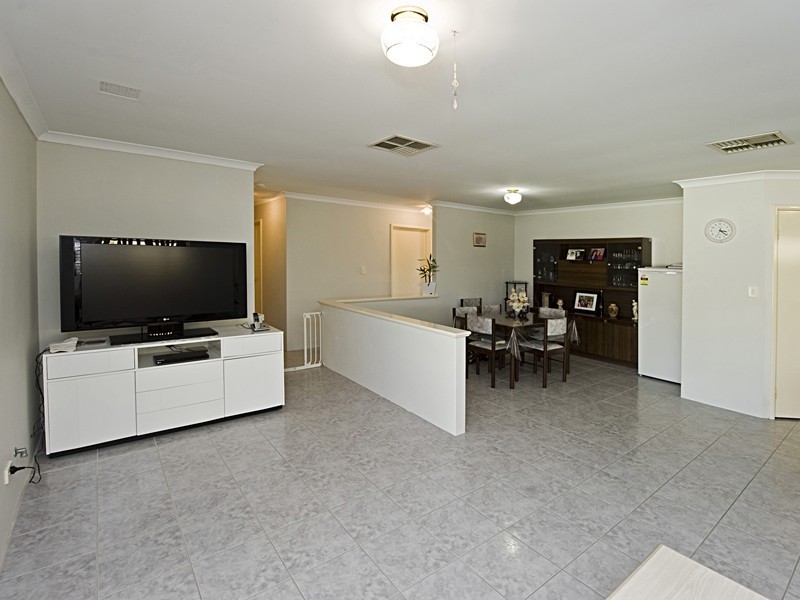 29 Swinden Court, Maddington WA 6109