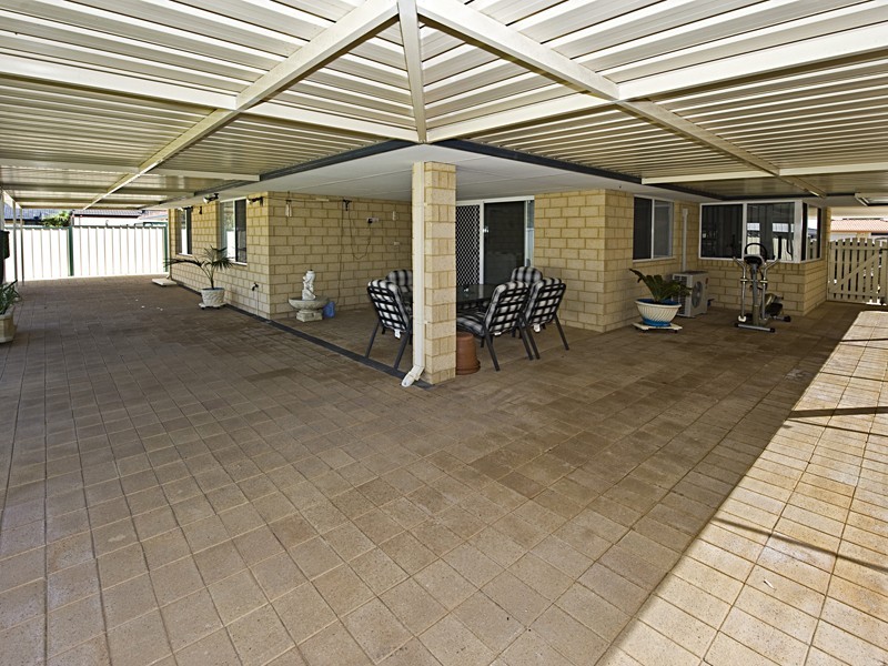 29 Swinden Court, Maddington WA 6109