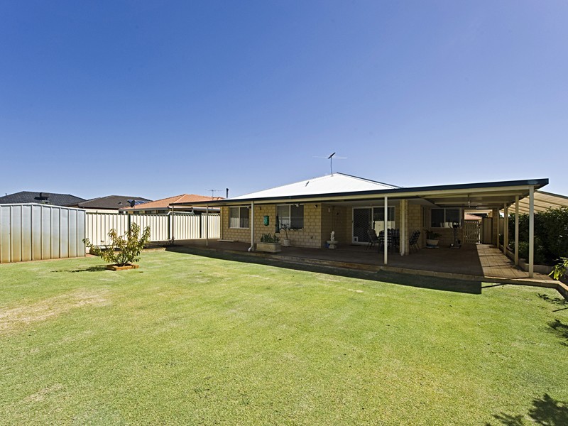 29 Swinden Court, Maddington WA 6109