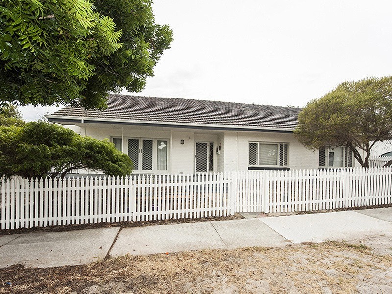 50 Wyndham St, St James WA 6102