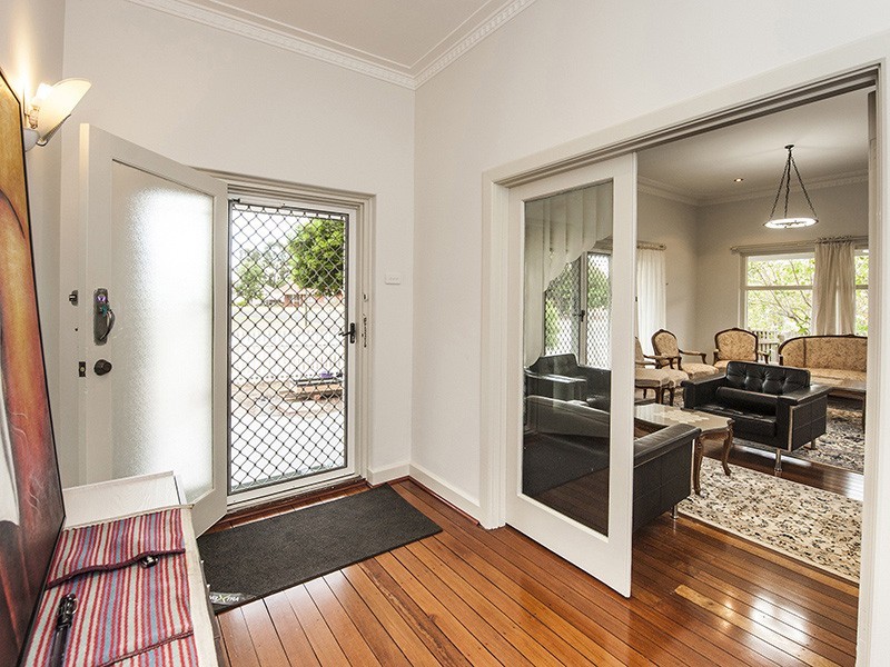 50 Wyndham St, St James WA 6102