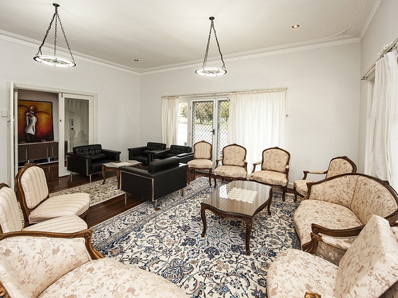 50 Wyndham St, St James WA 6102