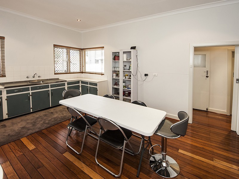 50 Wyndham St, St James WA 6102