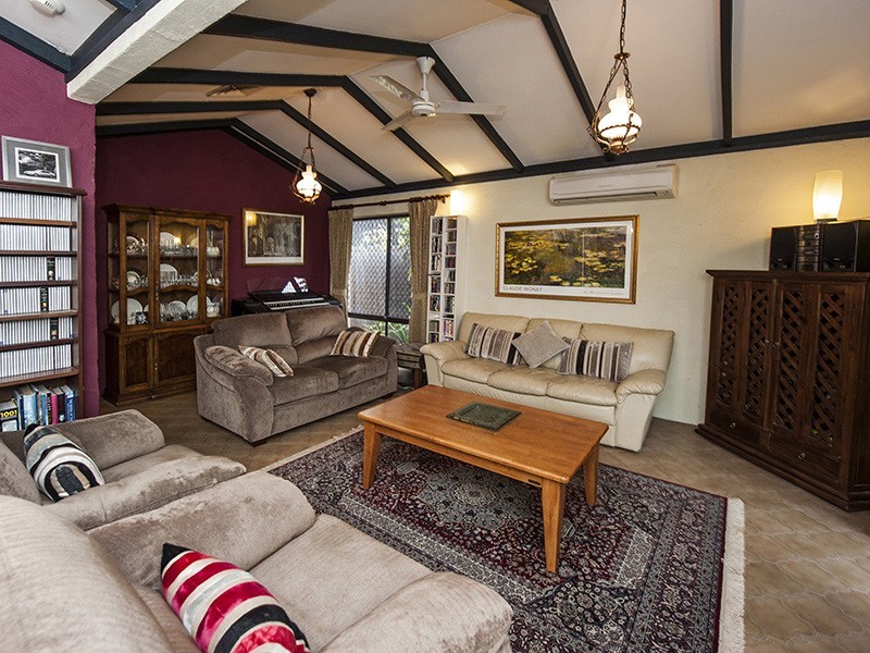 10 WESTMINSTER STREET, East Victoria Park WA 6101