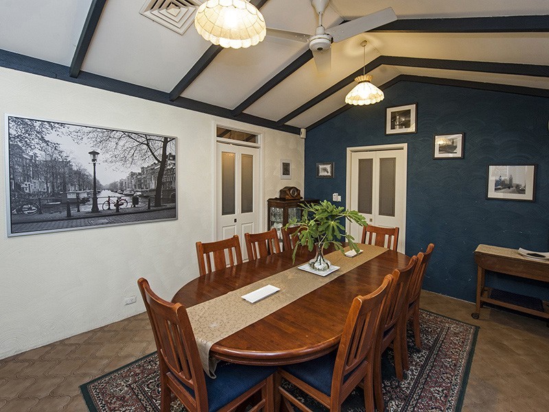 10 WESTMINSTER STREET, East Victoria Park WA 6101