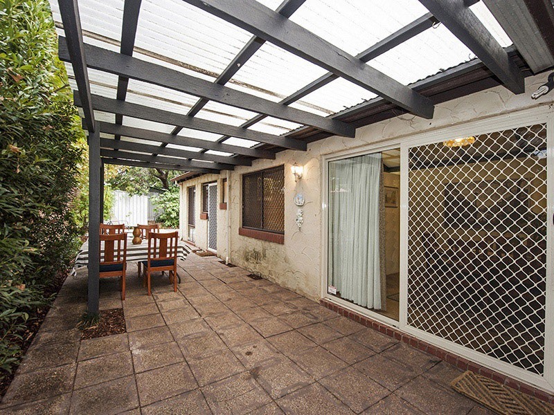 10 WESTMINSTER STREET, East Victoria Park WA 6101