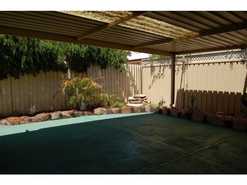 13 Chapman Road, St James WA 6102