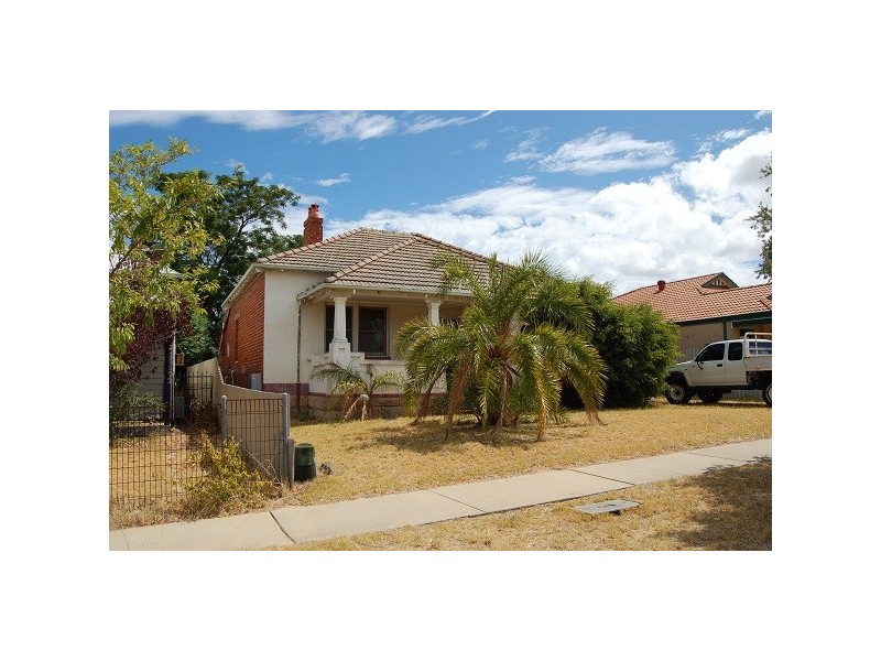 8 Fitzroy Road, Rivervale WA 6103