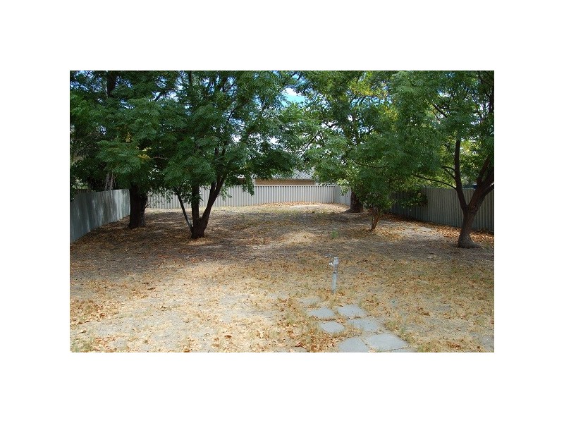 8 Fitzroy Road, Rivervale WA 6103