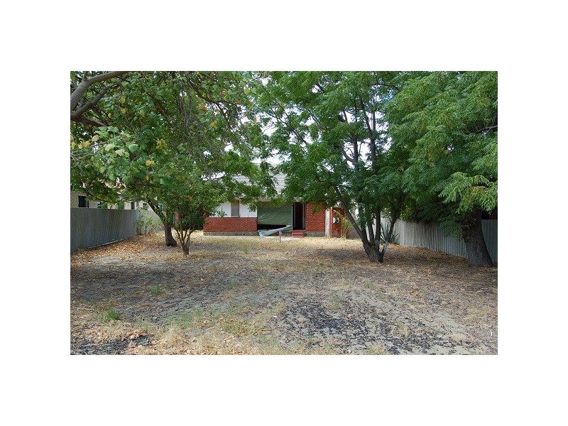 8 Fitzroy Road, Rivervale WA 6103