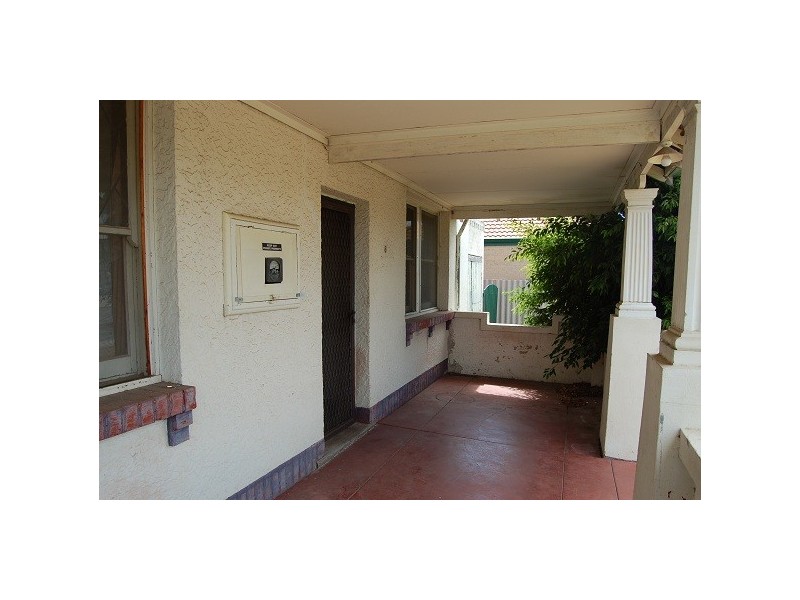 8 Fitzroy Road, Rivervale WA 6103