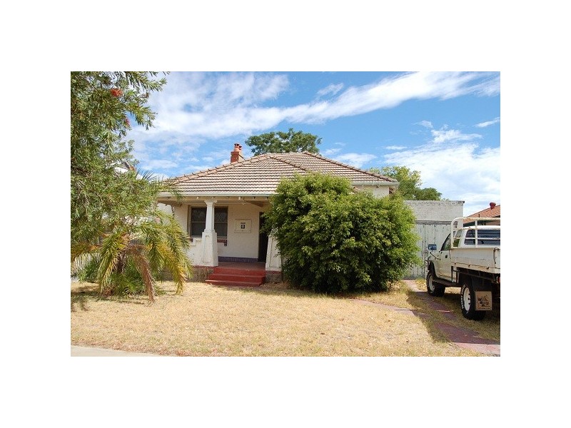 8 Fitzroy Road, Rivervale WA 6103