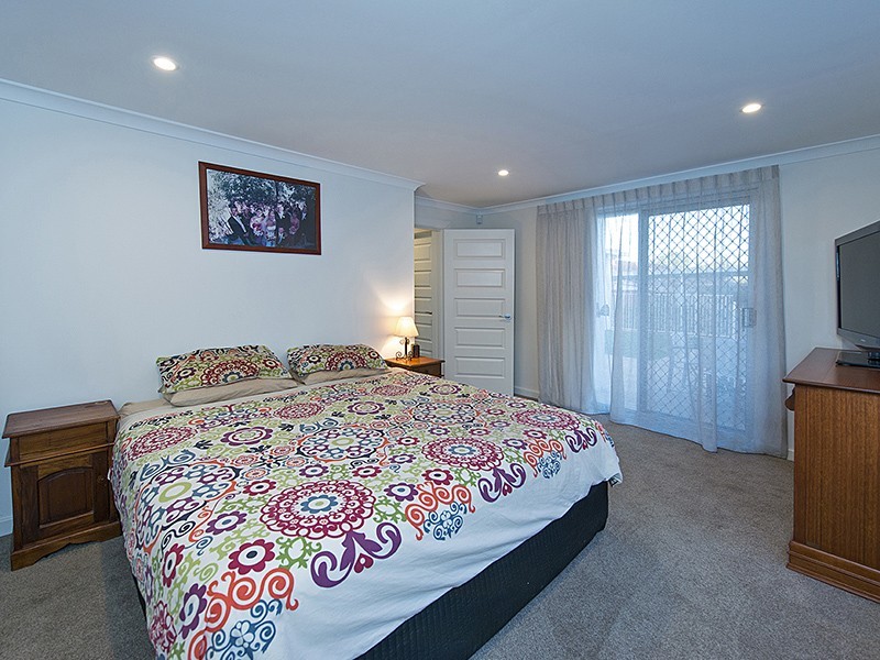 3 Gladstone St, St James WA 6102