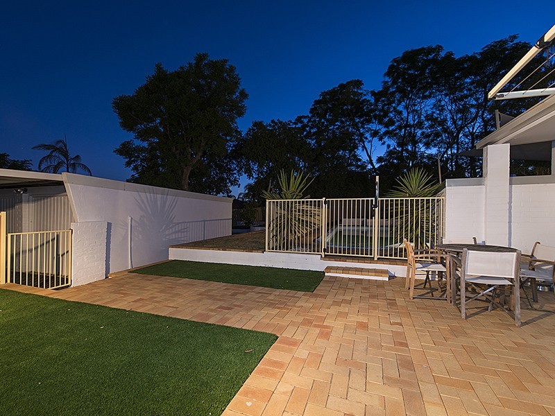 3 Gladstone St, St James WA 6102