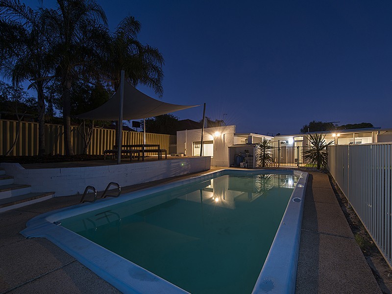 3 Gladstone St, St James WA 6102