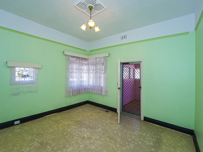 91 Kitchener Avenue, Victoria Park WA 6100