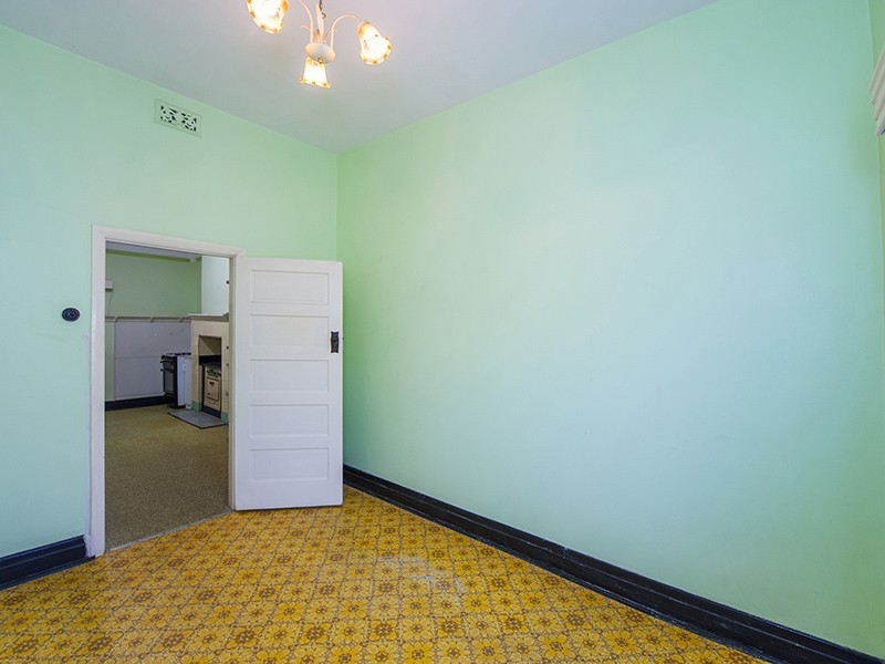 91 Kitchener Avenue, Victoria Park WA 6100