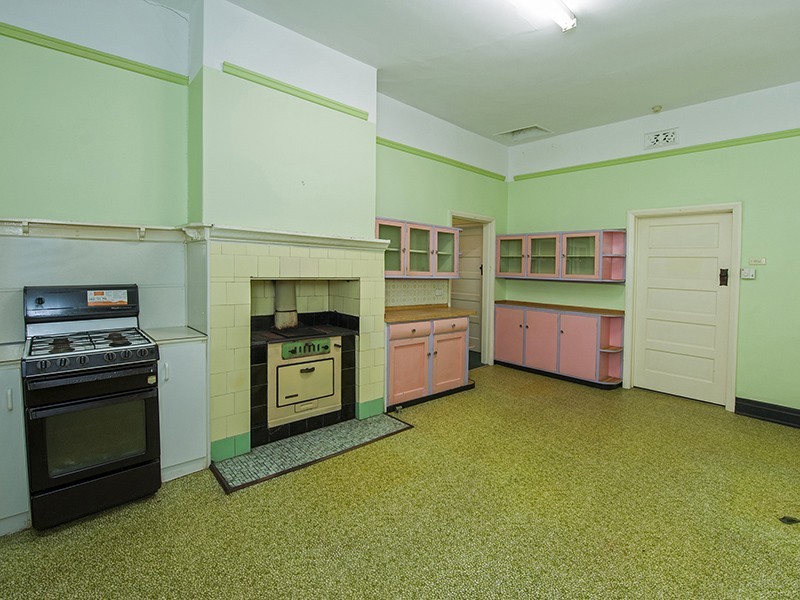 91 Kitchener Avenue, Victoria Park WA 6100