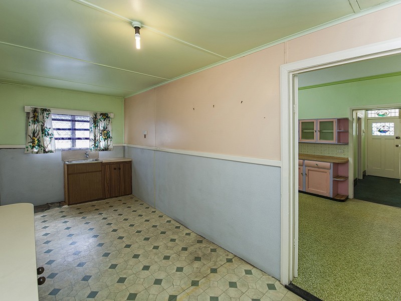 91 Kitchener Avenue, Victoria Park WA 6100