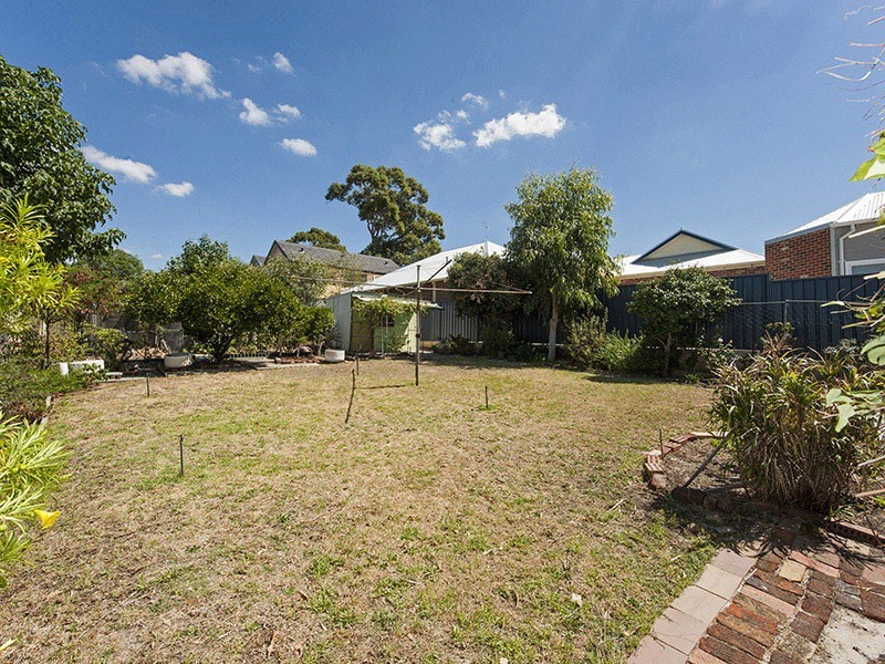 91 Kitchener Avenue, Victoria Park WA 6100