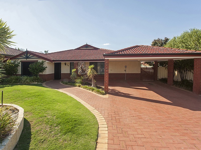 28 Gardiner Heights, Kinross WA 6028
