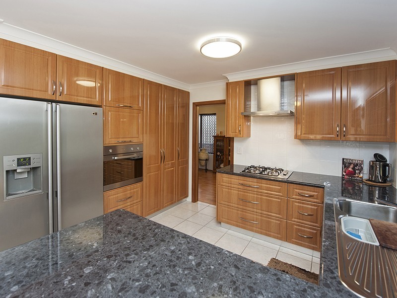 28 Gardiner Heights, Kinross WA 6028