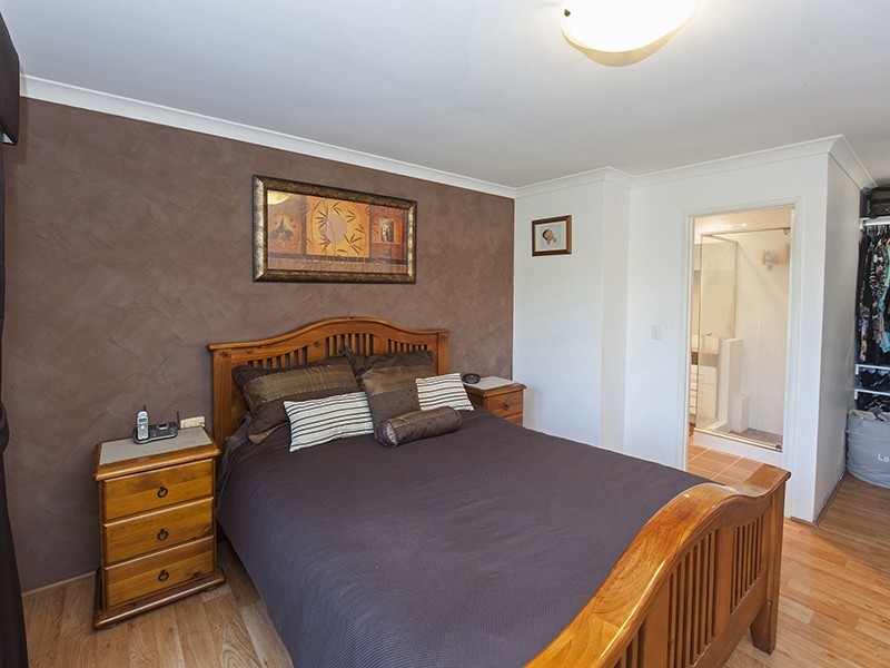 28 Gardiner Heights, Kinross WA 6028