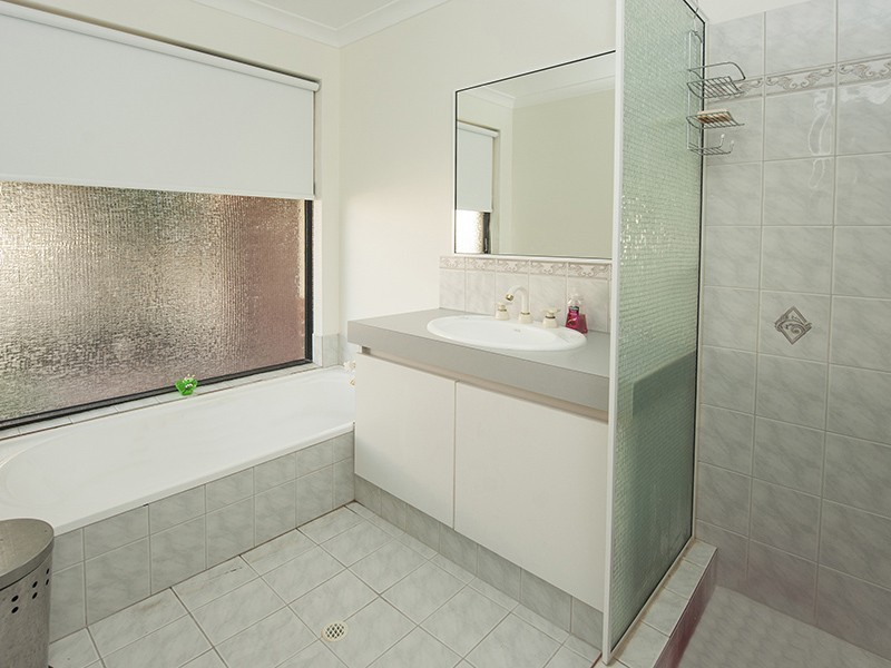 28 Gardiner Heights, Kinross WA 6028