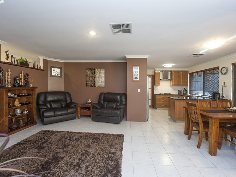 28 Gardiner Heights, Kinross WA 6028