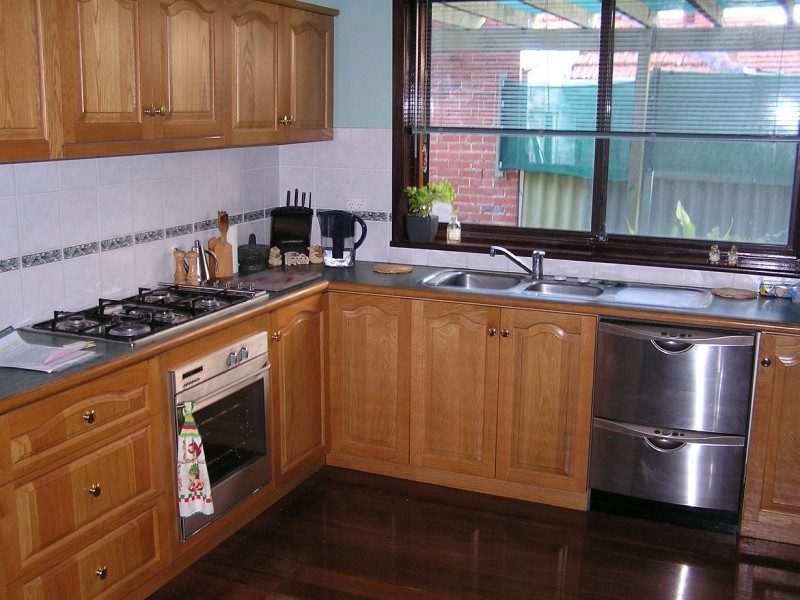 13 Salisbury Road, St James WA 6102