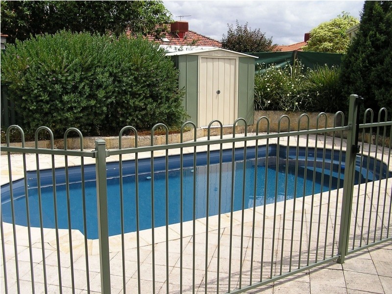 13 Salisbury Road, St James WA 6102