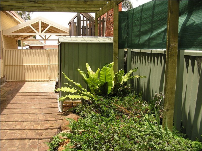 13 Salisbury Road, St James WA 6102