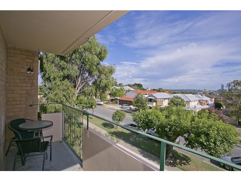 13 / 80 King George Street, Victoria Park WA 6100