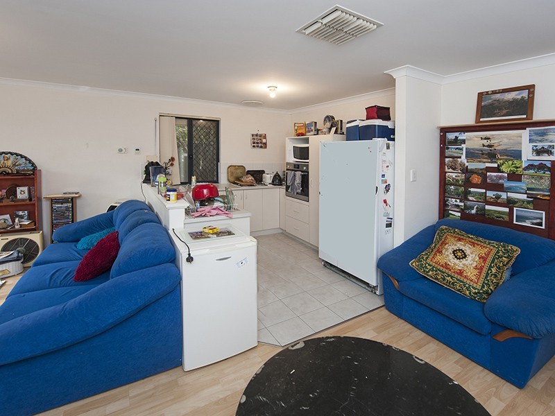 8/69 Upton Street, St James WA 6102