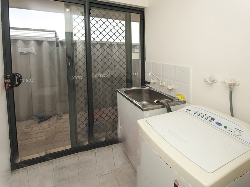 8/69 Upton Street, St James WA 6102