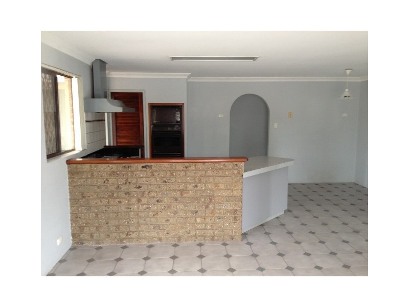 86 Greenfields Circle, Hocking WA 6065