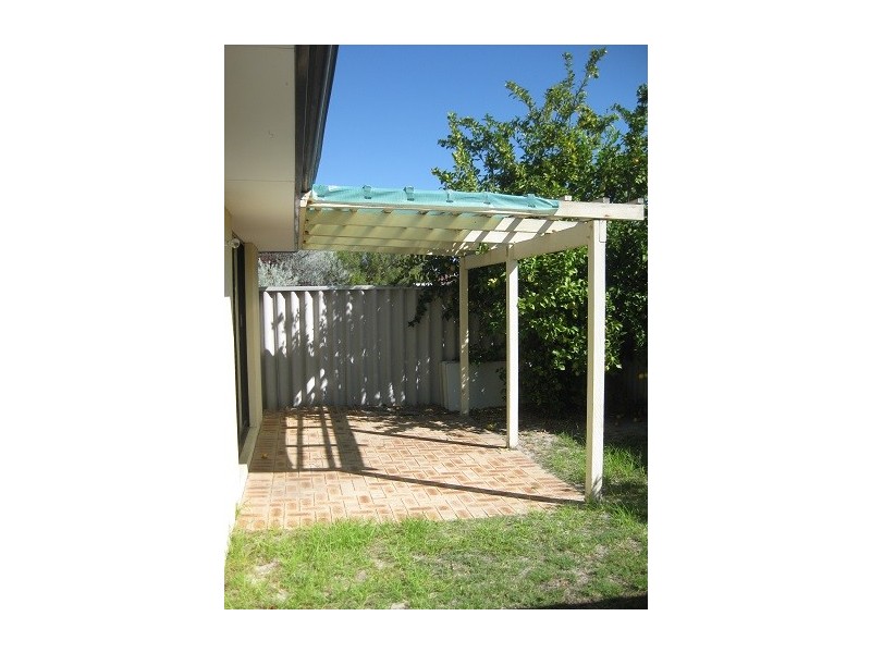 61 Coolgardie Street, St James WA 6102