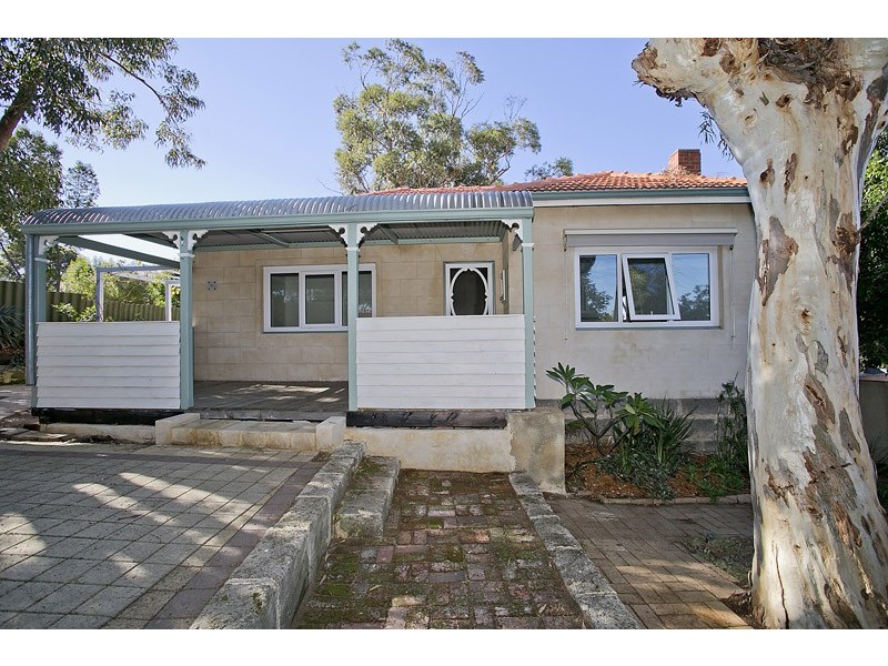 36 Hill View Tce, St James WA 6102