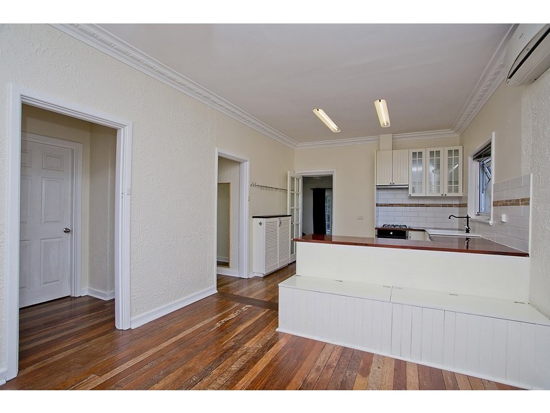 36 Hill View Tce, St James WA 6102