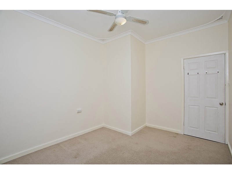 36 Hill View Tce, St James WA 6102