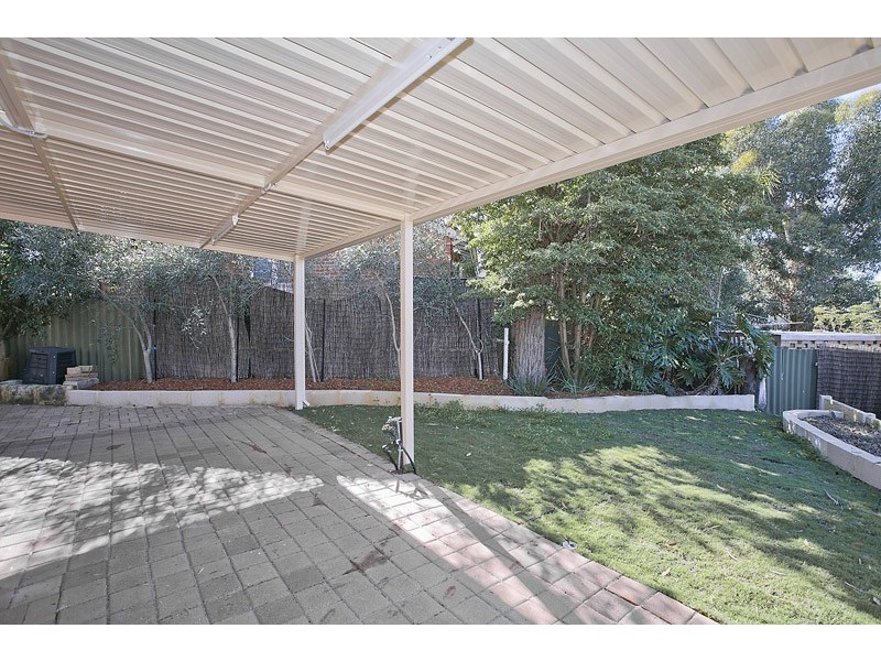 36 Hill View Tce, St James WA 6102