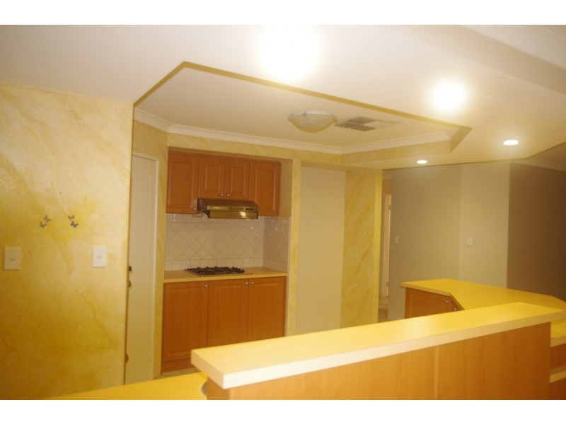 6 Lowan Loop, Karawara WA 6152