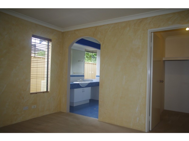 6 Lowan Loop, Karawara WA 6152