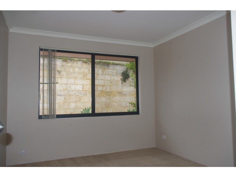 6 Lowan Loop, Karawara WA 6152