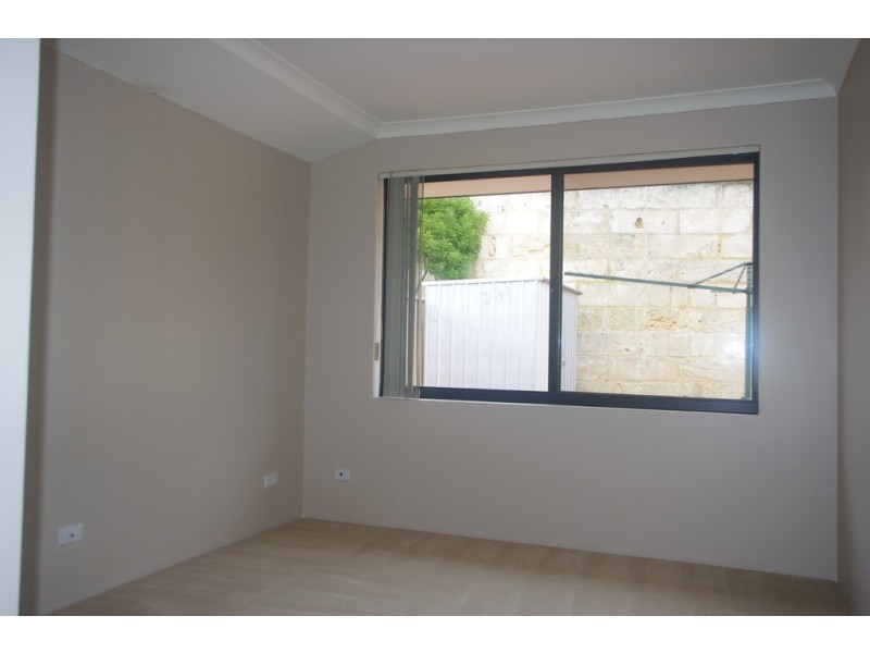 6 Lowan Loop, Karawara WA 6152