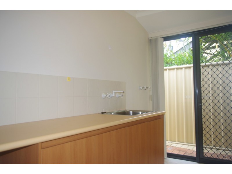 6 Lowan Loop, Karawara WA 6152