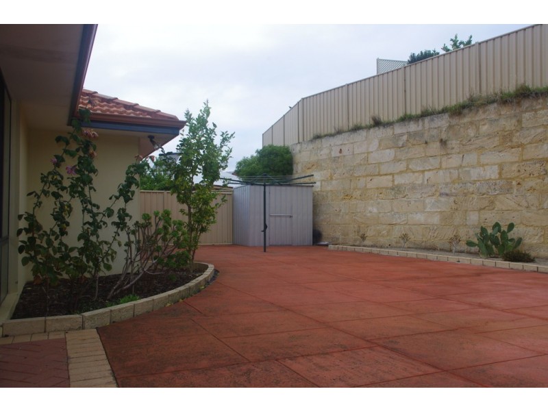 6 Lowan Loop, Karawara WA 6152
