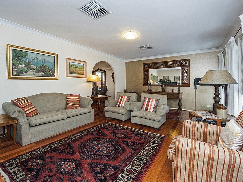 3 Hendon Place, Wilson WA 6107