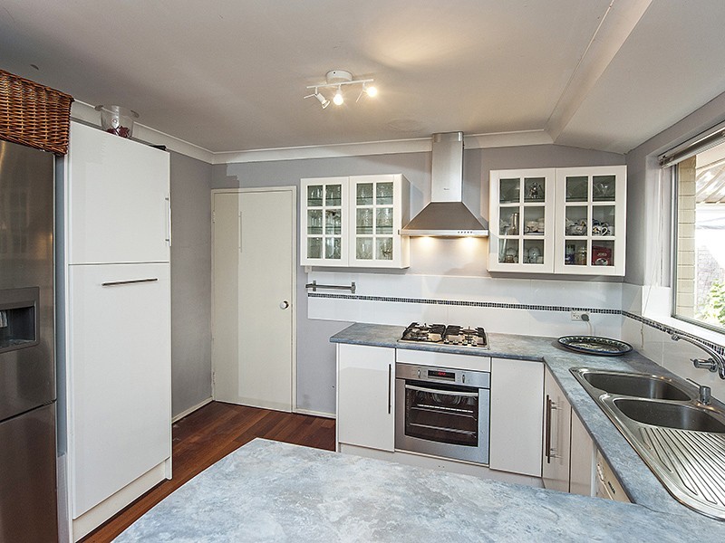 3 Hendon Place, Wilson WA 6107